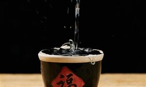 中國兼香型白酒行業(yè)產(chǎn)量 兼香型白酒行業(yè)供需分析