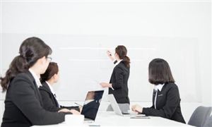 財(cái)稅服務(wù)行業(yè)調(diào)研：相關(guān)企業(yè)年注冊(cè)量迅猛增長(zhǎng)，財(cái)稅領(lǐng)域云端化、智能化的趨勢(shì)將持續(xù)發(fā)展