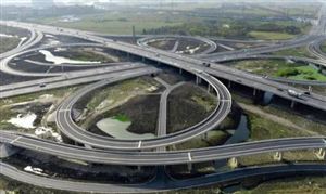 2024公路建設(shè)現(xiàn)狀分析及發(fā)展趨勢：加強重大交通工程加速推進